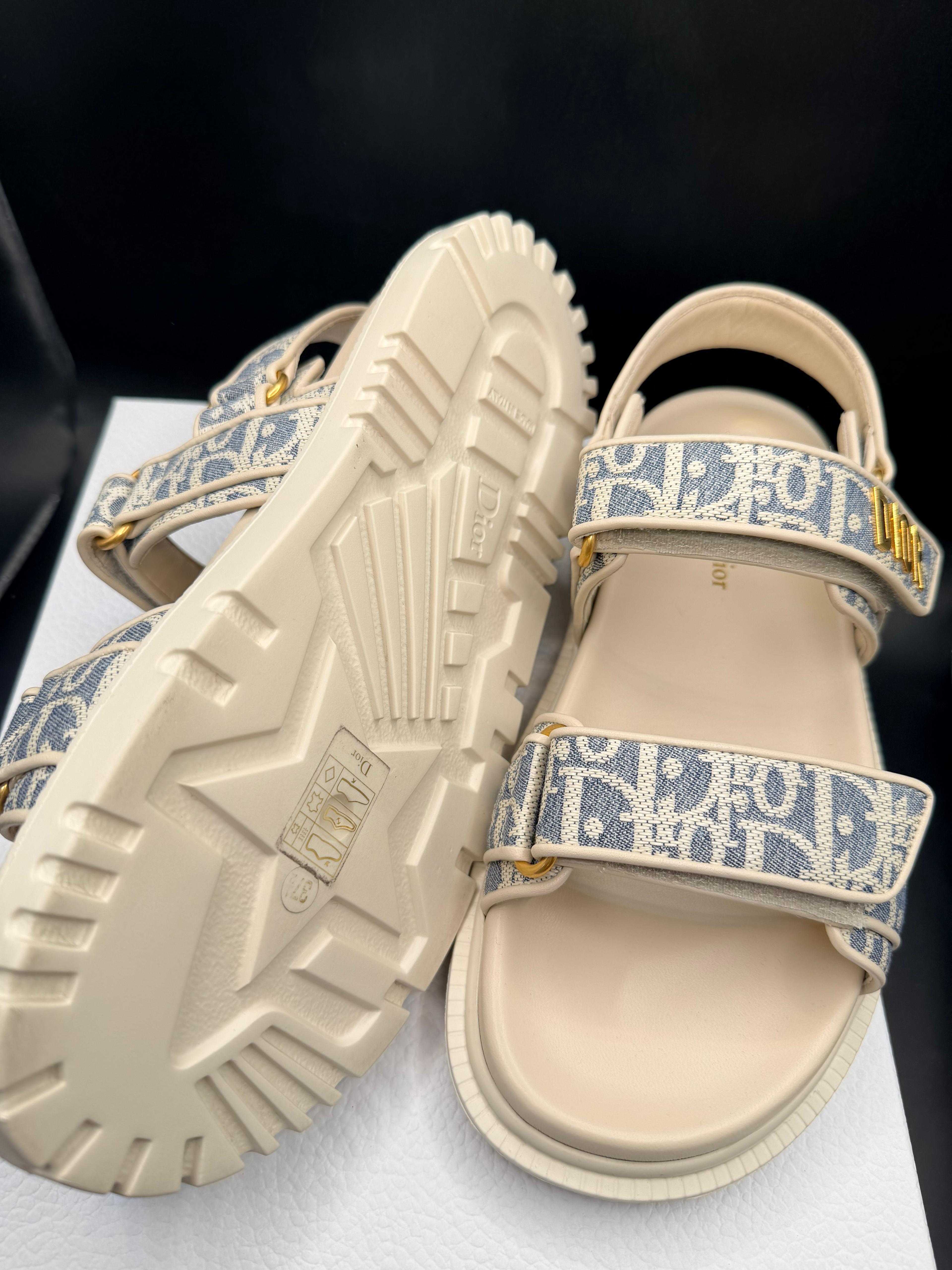 Dioract sandals in chambray blue