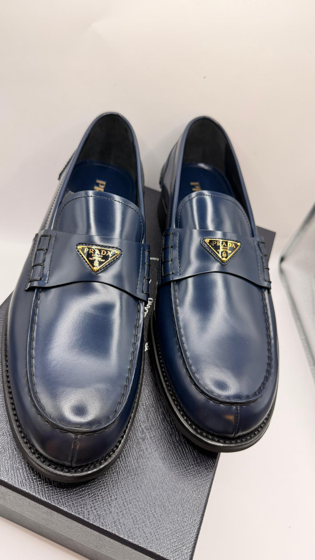 Prada calzature uomo men’s loafers