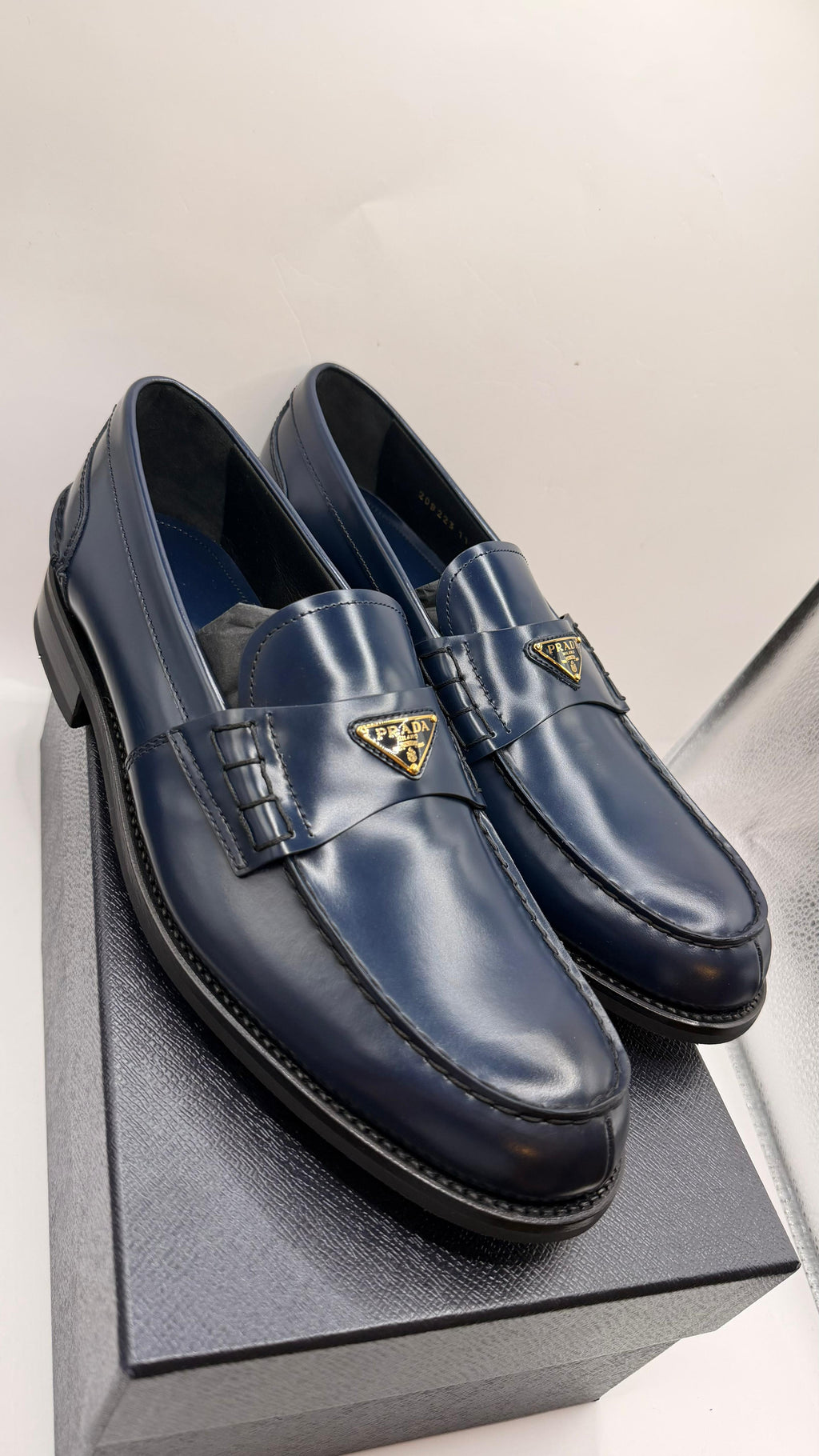 Prada calzature uomo men’s loafers