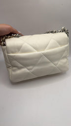 Chanel 19